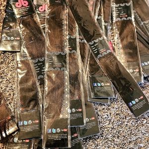 Donna Bella tape in extentions 18 to 24 inch